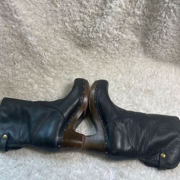 UGG Cora Lynn fold over leather black sheepskin lining clog boots size 9 - Picture 7 of 16